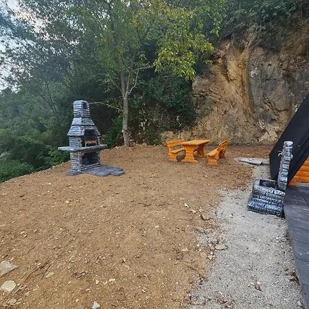 Kucica Na Kraju Knk * Zvornik